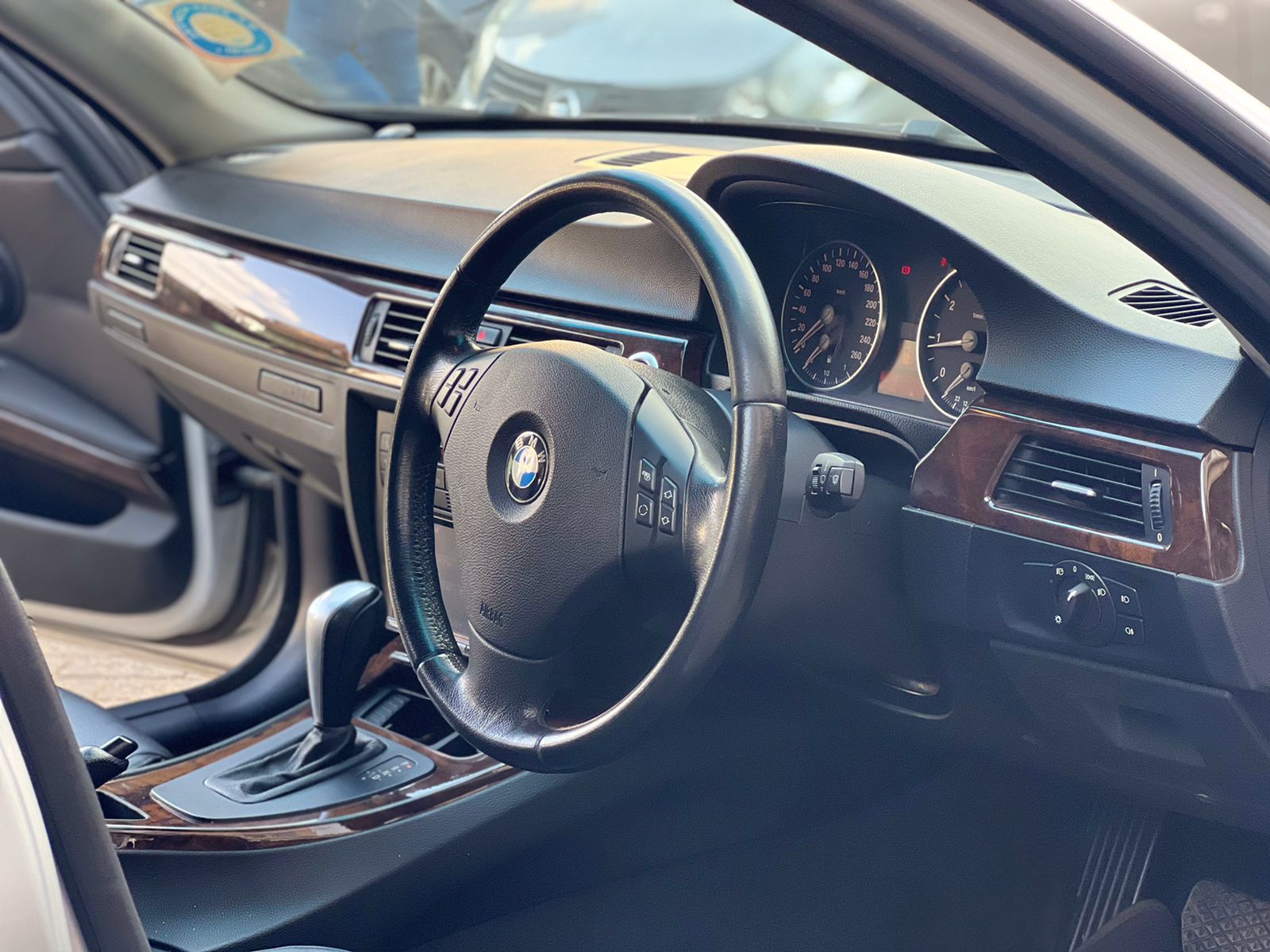 2008 BMW 320i