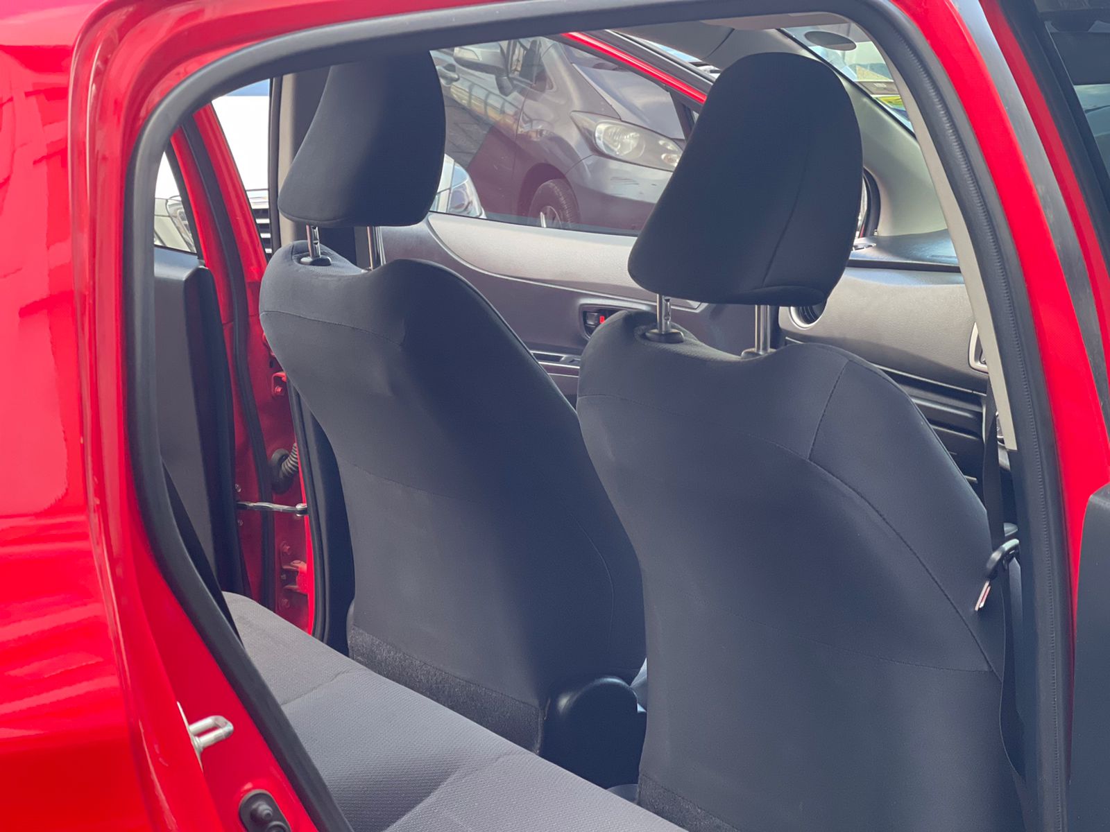 2012 Toyota Vitz