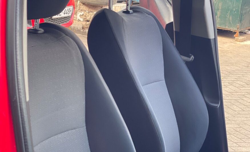 2012 Toyota Vitz