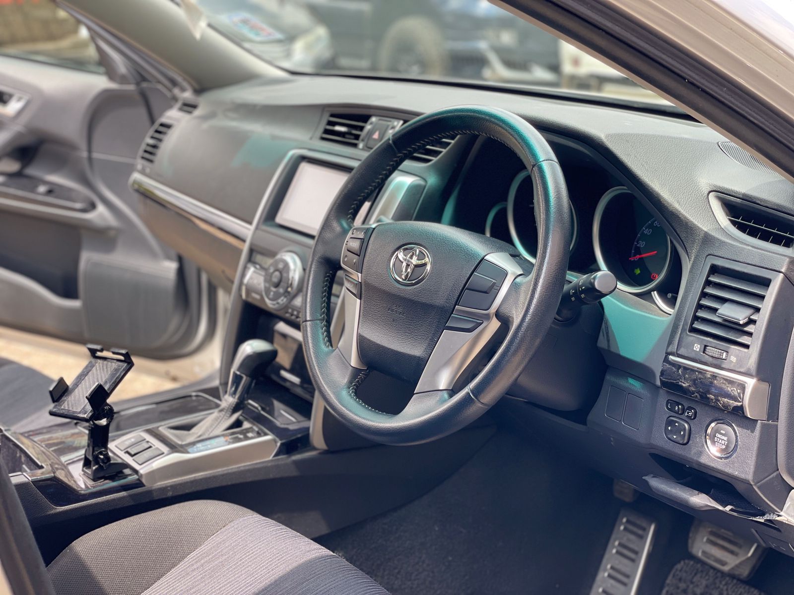 2013 Toyota Mark X