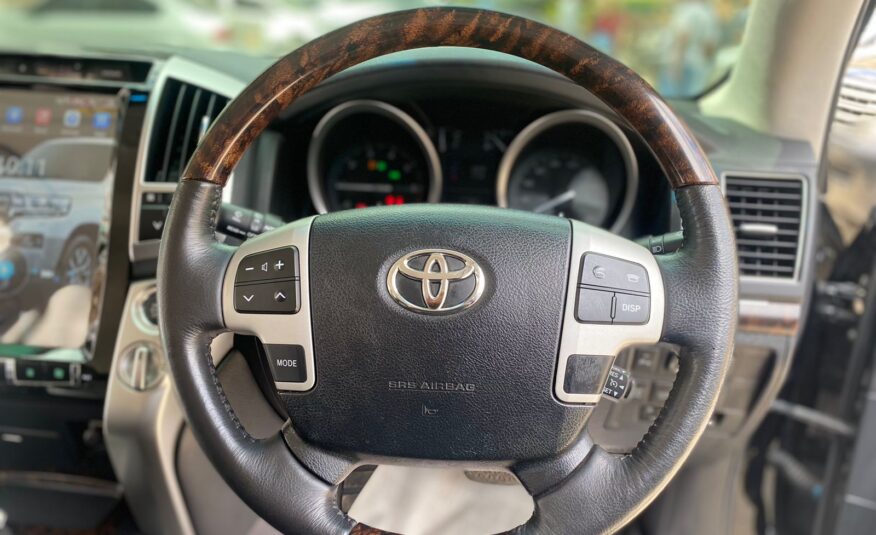2014 (2020 Facelift) Toyota Landcruiser V8 VX
