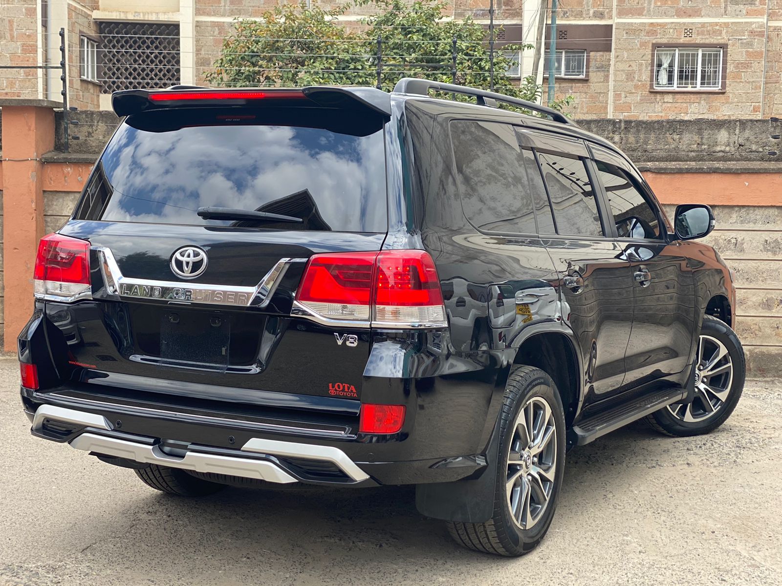 2014 (2020 Facelift) Toyota Landcruiser V8 VX