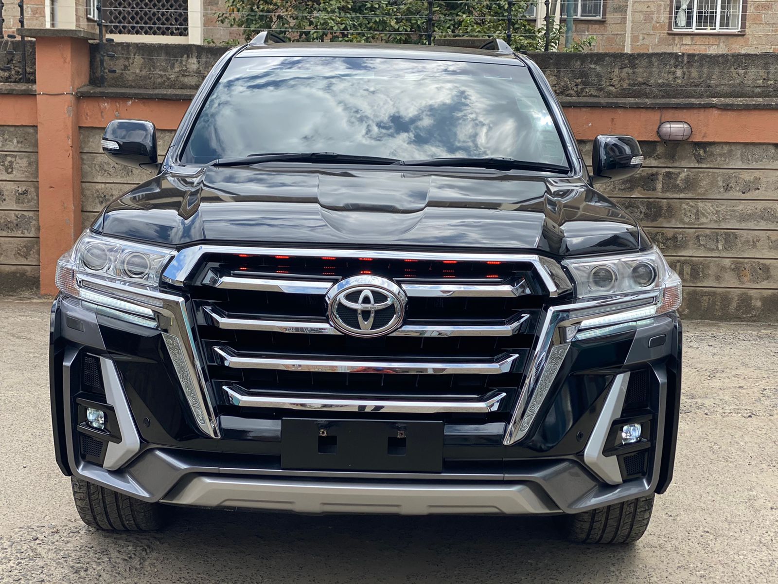 2014 (2020 Facelift) Toyota Landcruiser V8 VX