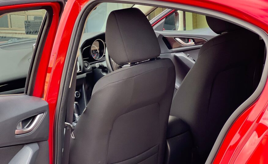 2015 Mazda Axela Red