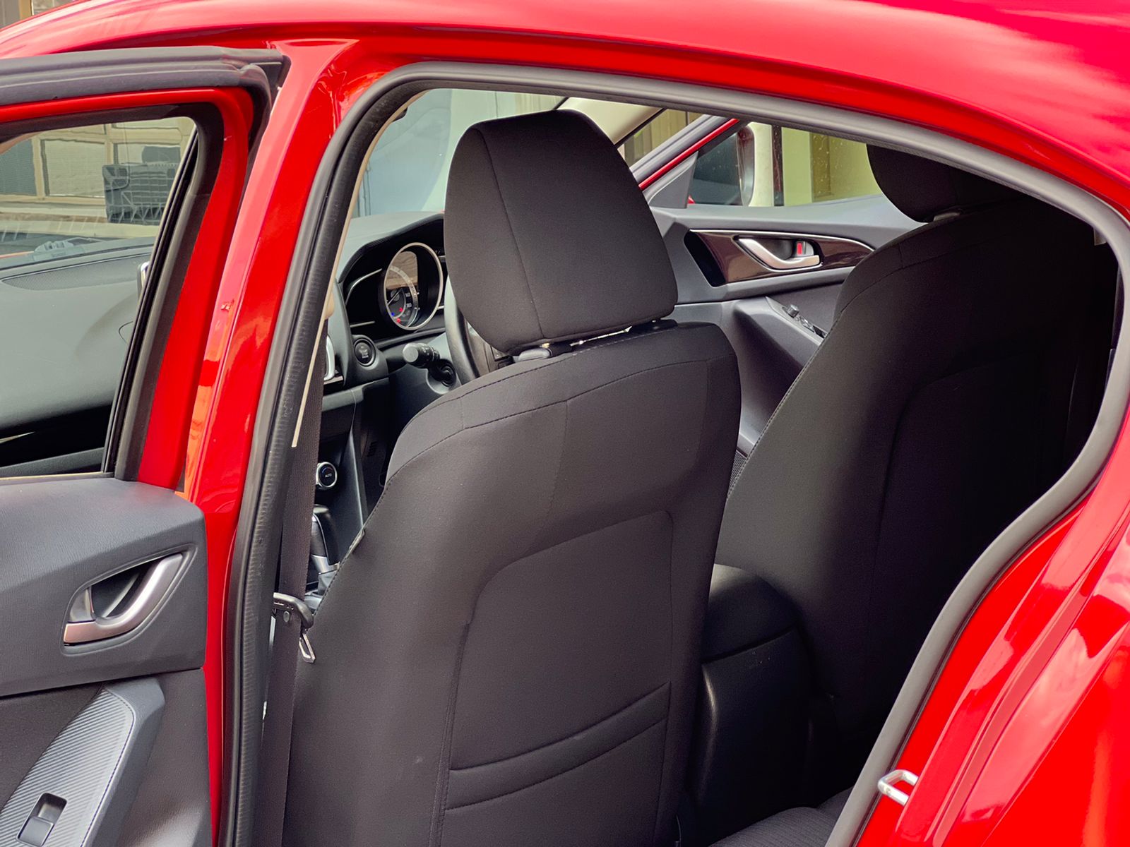 2015 Mazda Axela Red