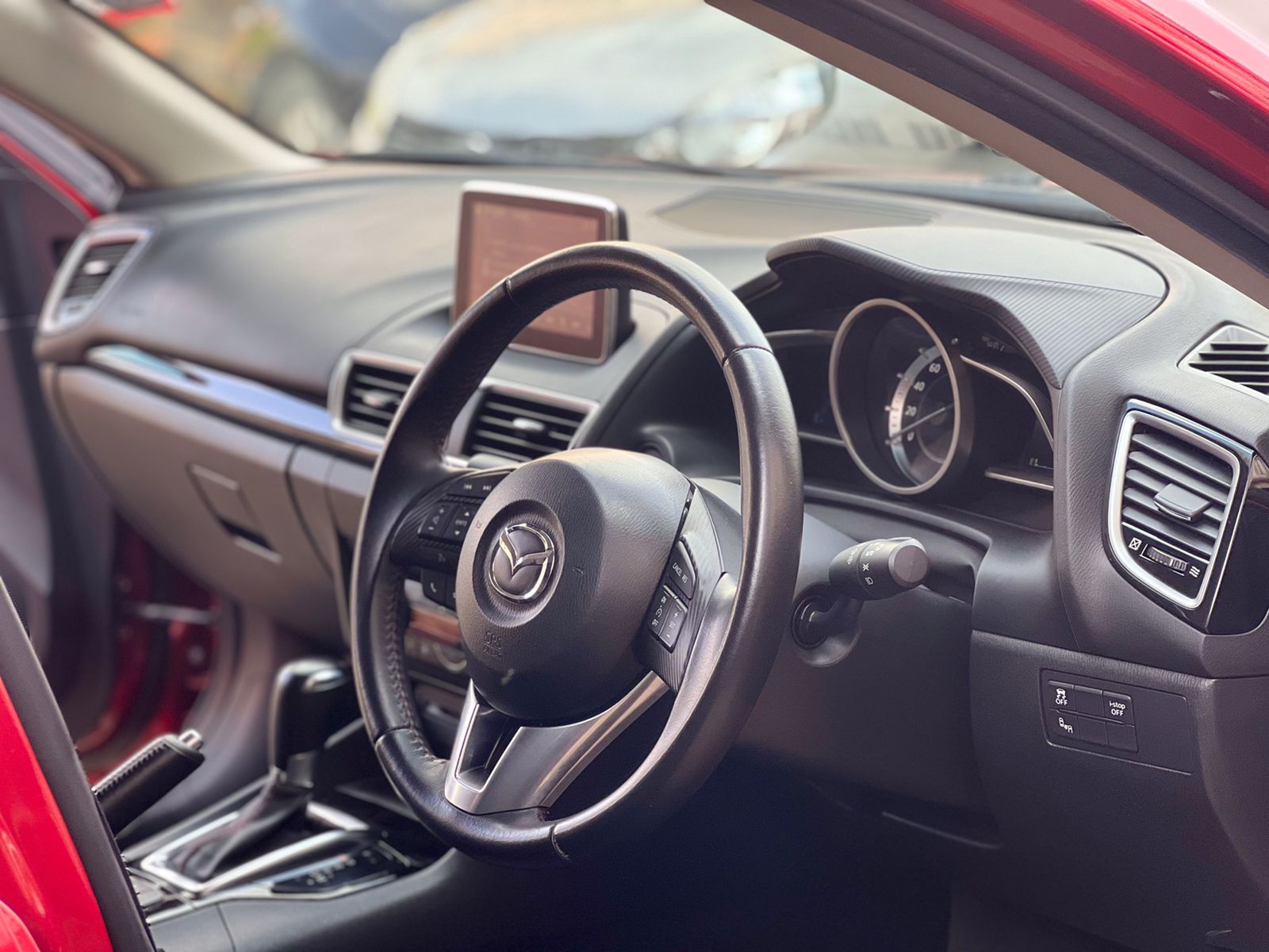 2015 Mazda Axela Red