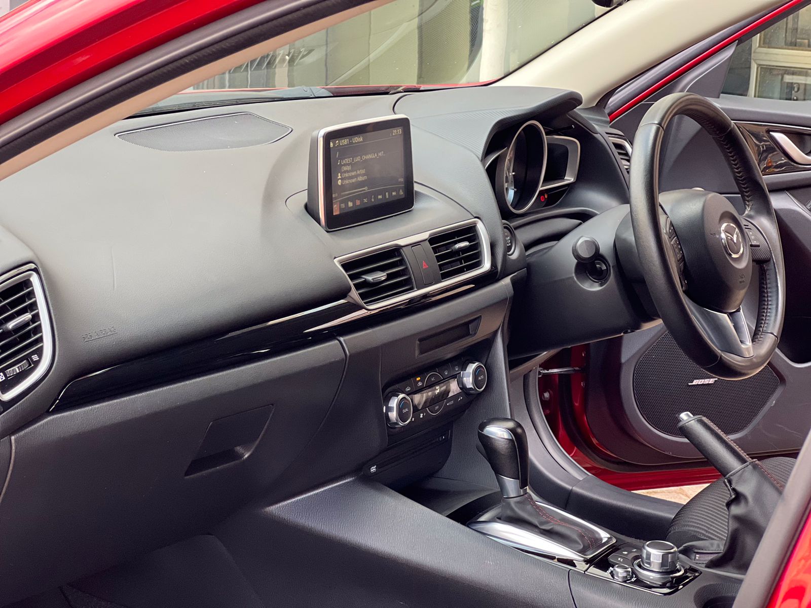 2015 Mazda Axela Red