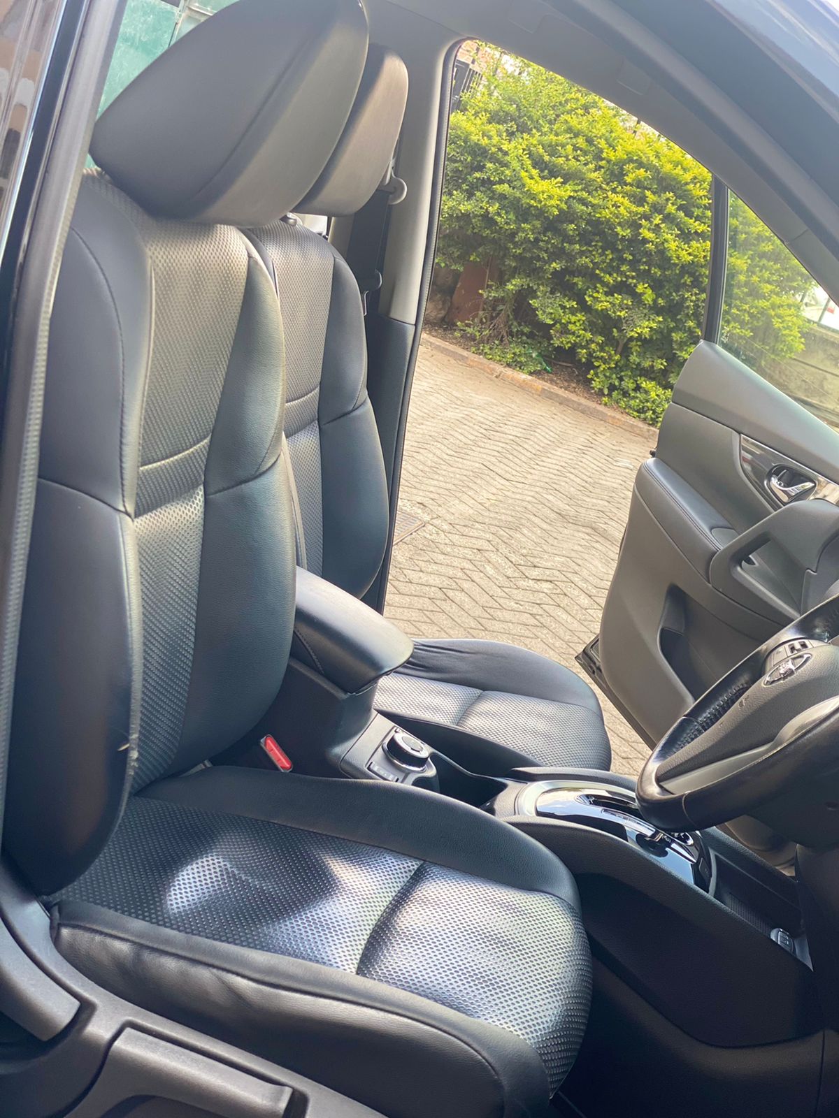 2015 Nissan X-Trail (7 Seater)