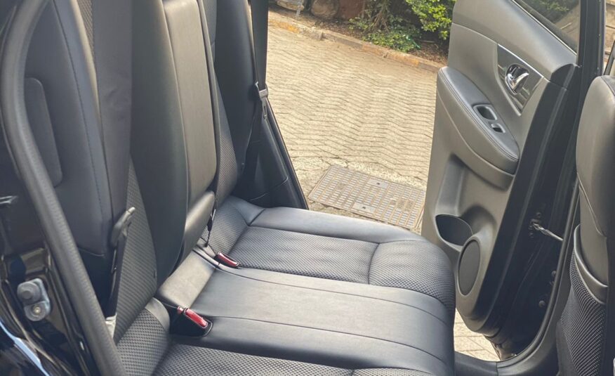 2015 Nissan X-Trail (7 Seater)