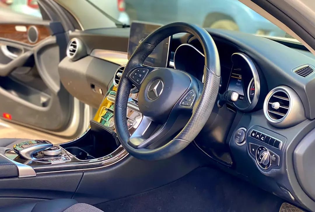 2014 Mercedes Benz C200 (AMG Line)