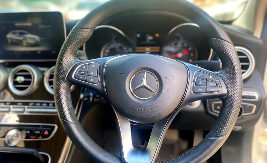 2014 Mercedes Benz C200 (AMG Line)
