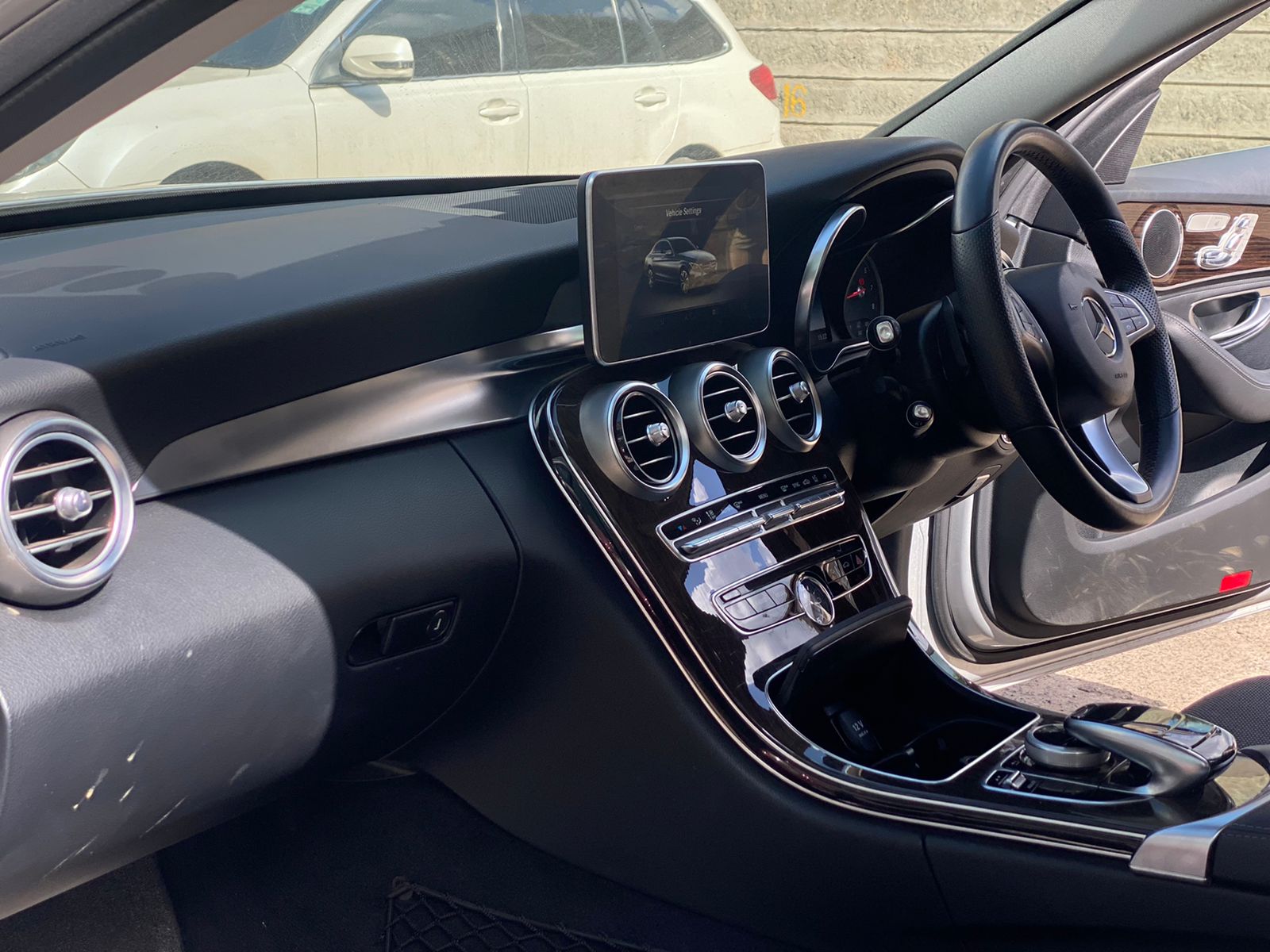 2014 Mercedes Benz C200 (AMG Line)