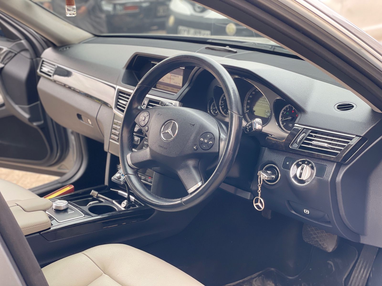 2010 Mercedes Benz E300