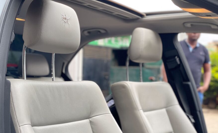 2010 Mercedes Benz E300