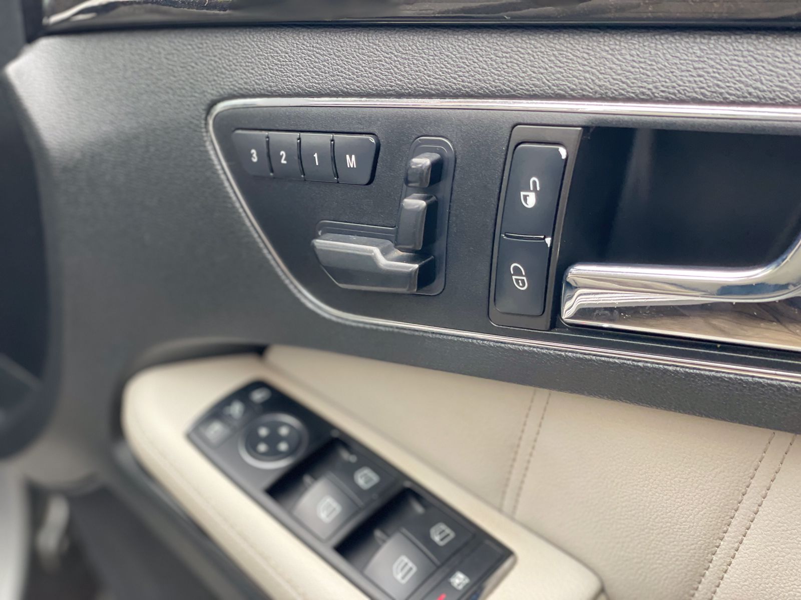 2010 Mercedes Benz E300