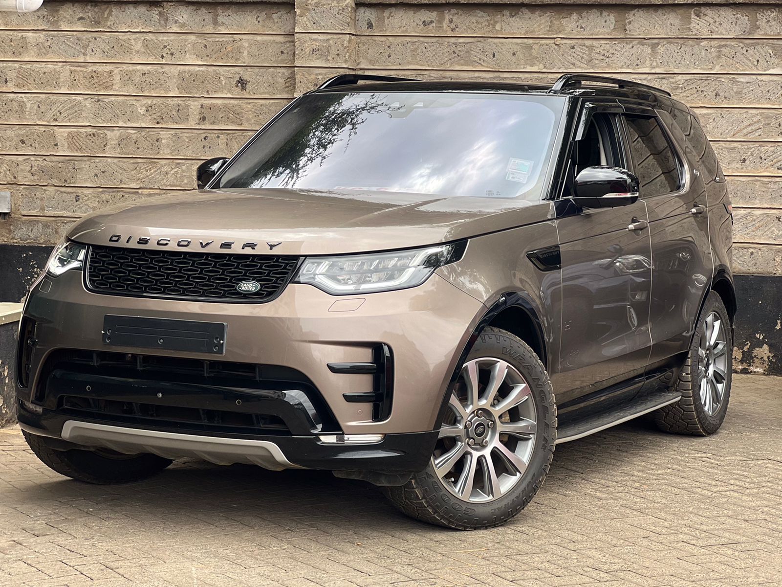 2017 Land Rover Discovery 5