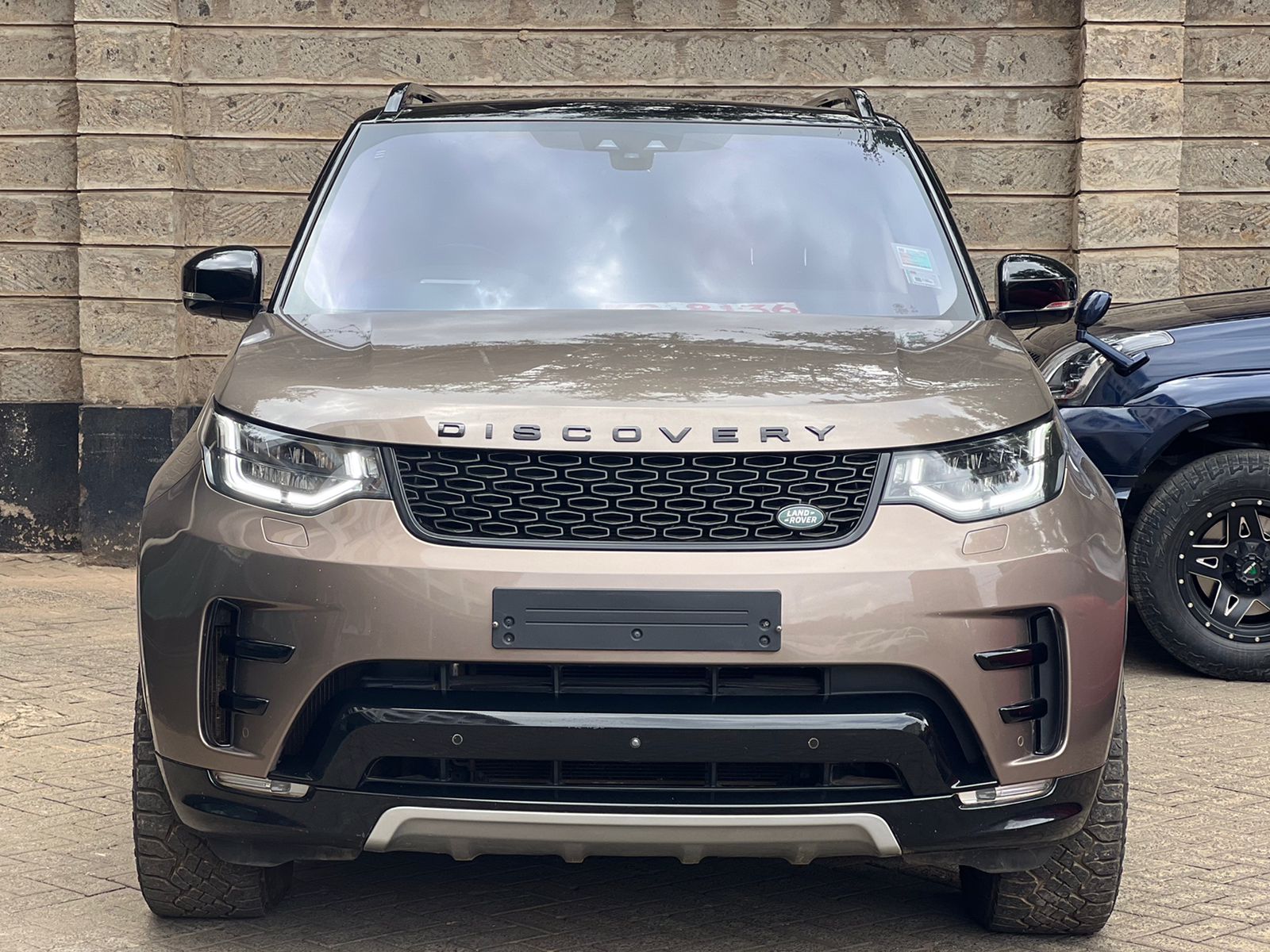 2017 Land Rover Discovery 5