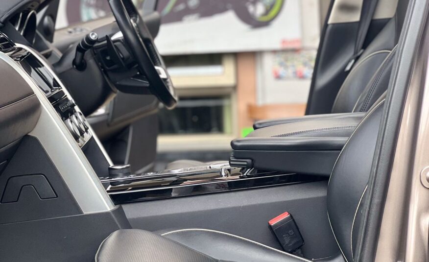 2017 Land Rover Discovery 5
