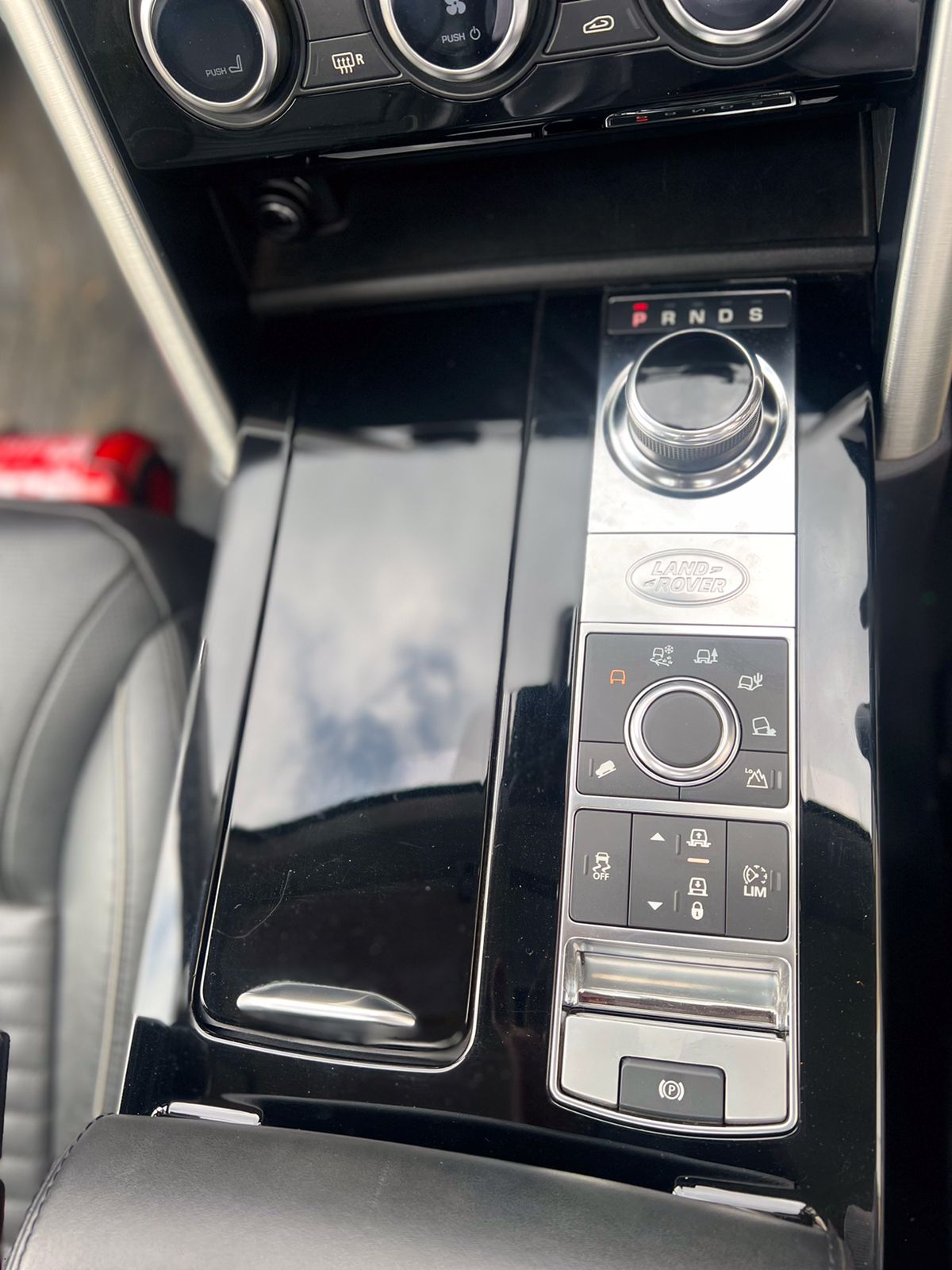 2017 Land Rover Discovery 5