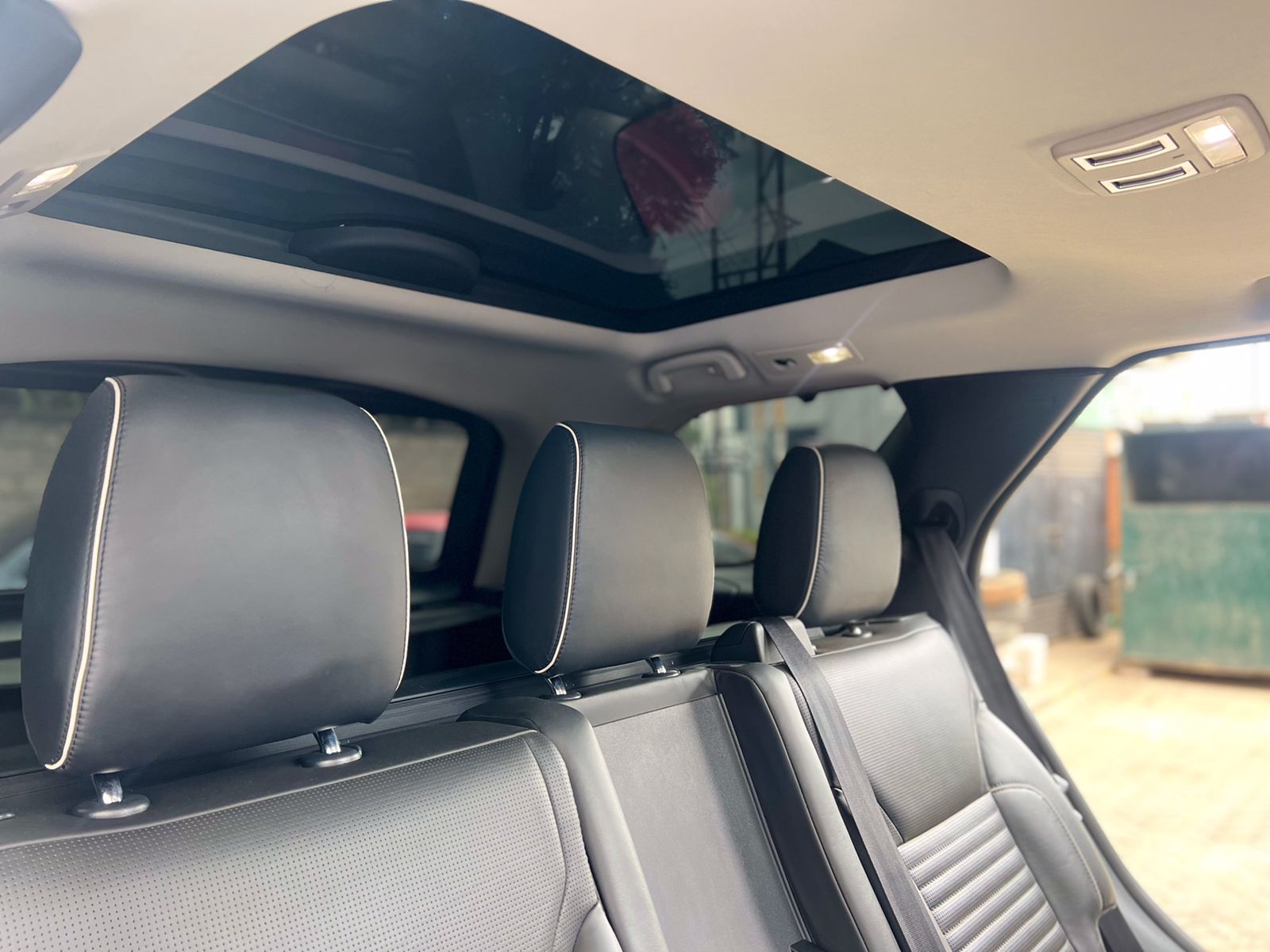 2017 Land Rover Discovery 5