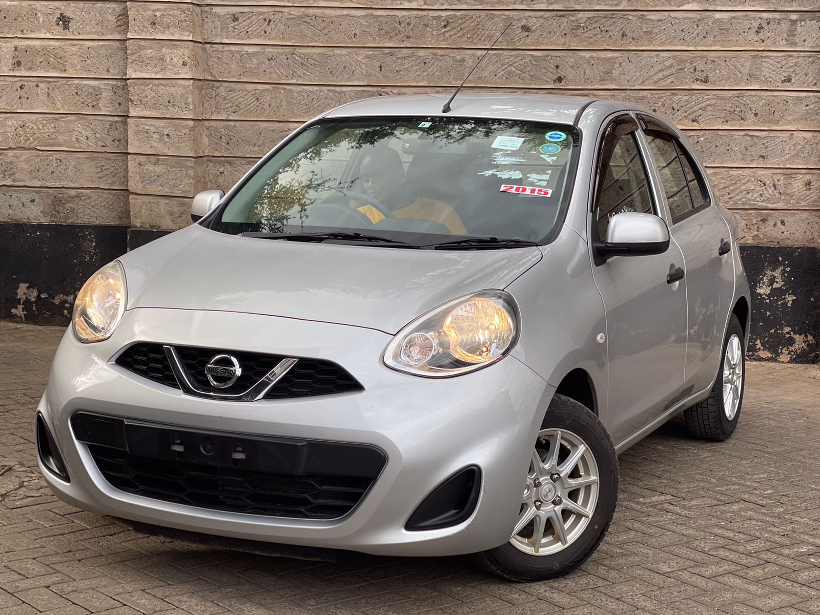 2015 Nissan March