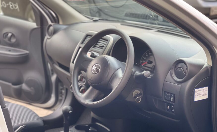 2015 Nissan March