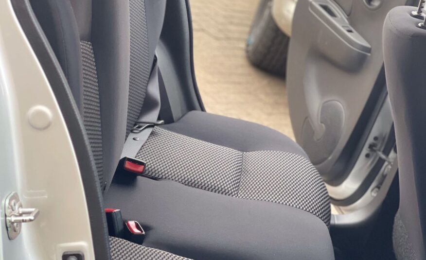 2015 Nissan March
