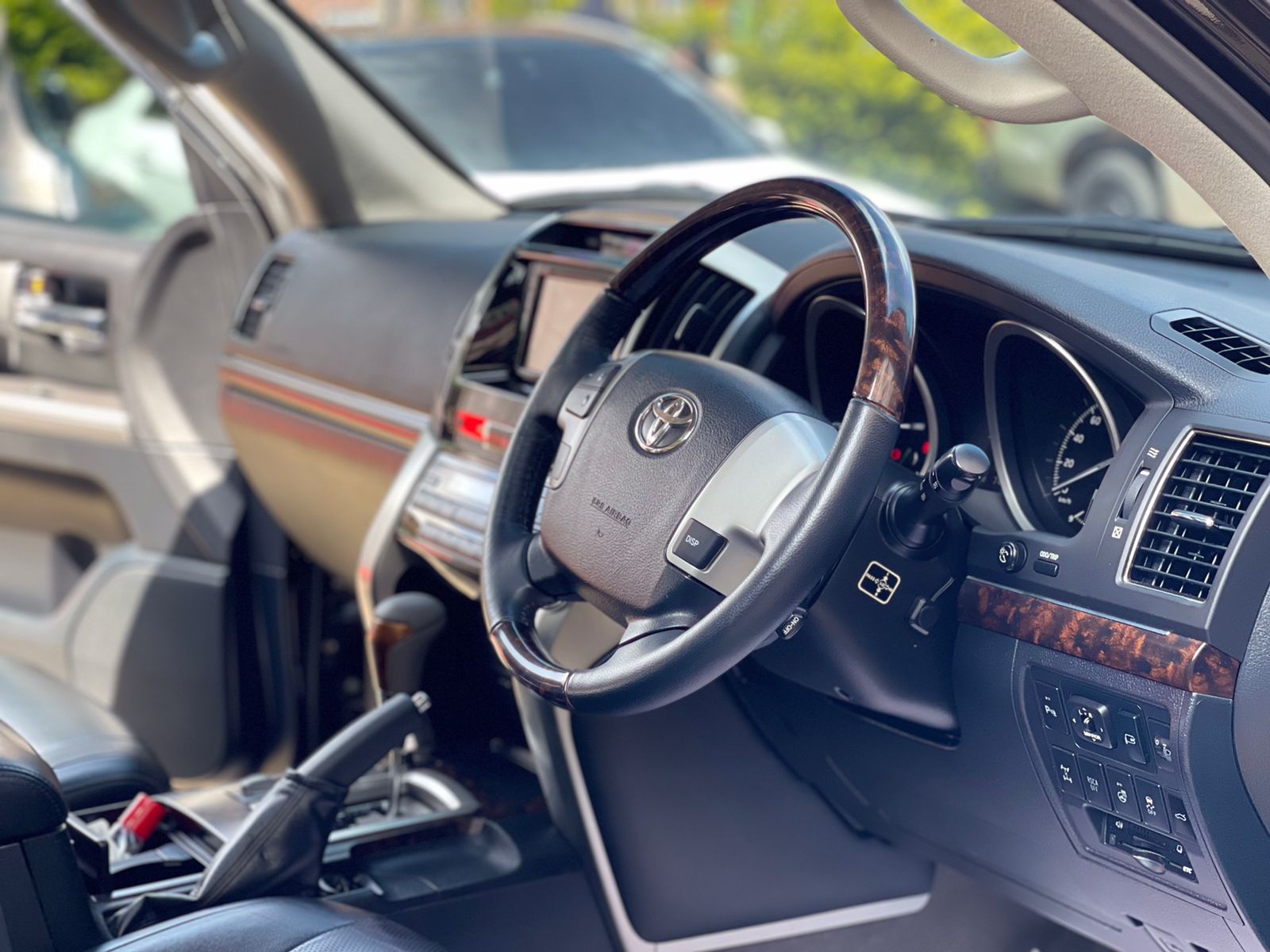 2012 Toyota Landcruiser V8 VX