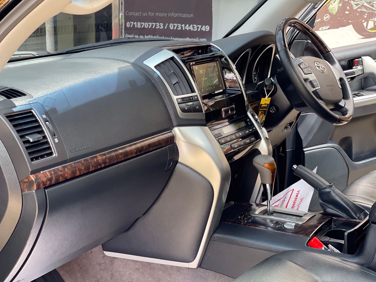 2012 Toyota Landcruiser V8 VX