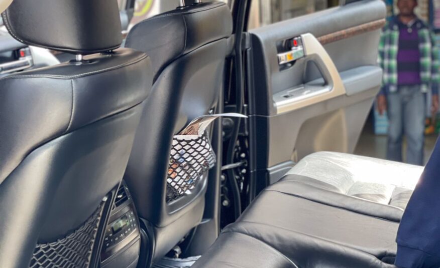 2012 Toyota Landcruiser V8 VX