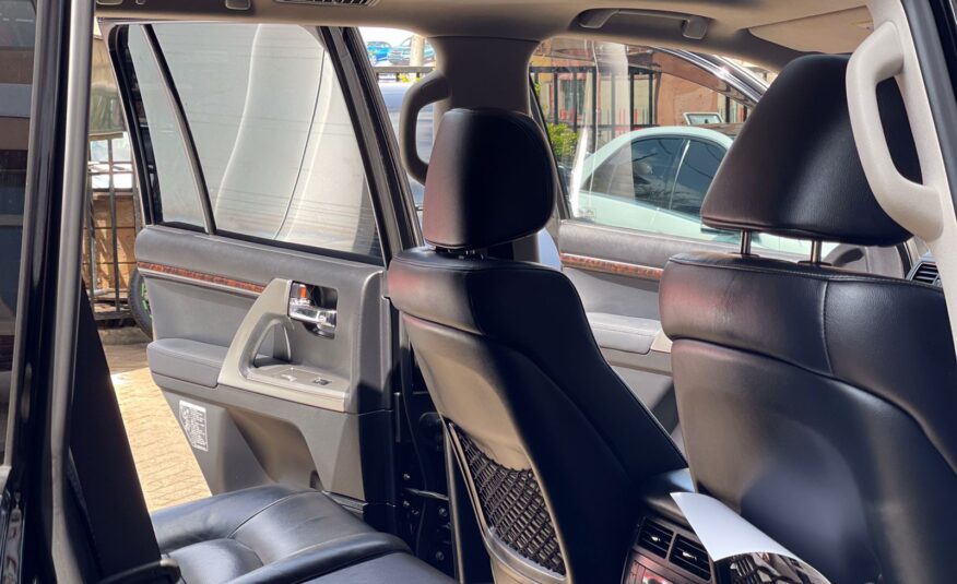 2012 Toyota Landcruiser V8 VX