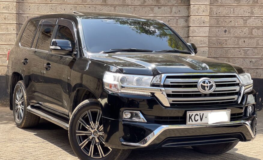 2012 Toyota Landcruiser V8 VX