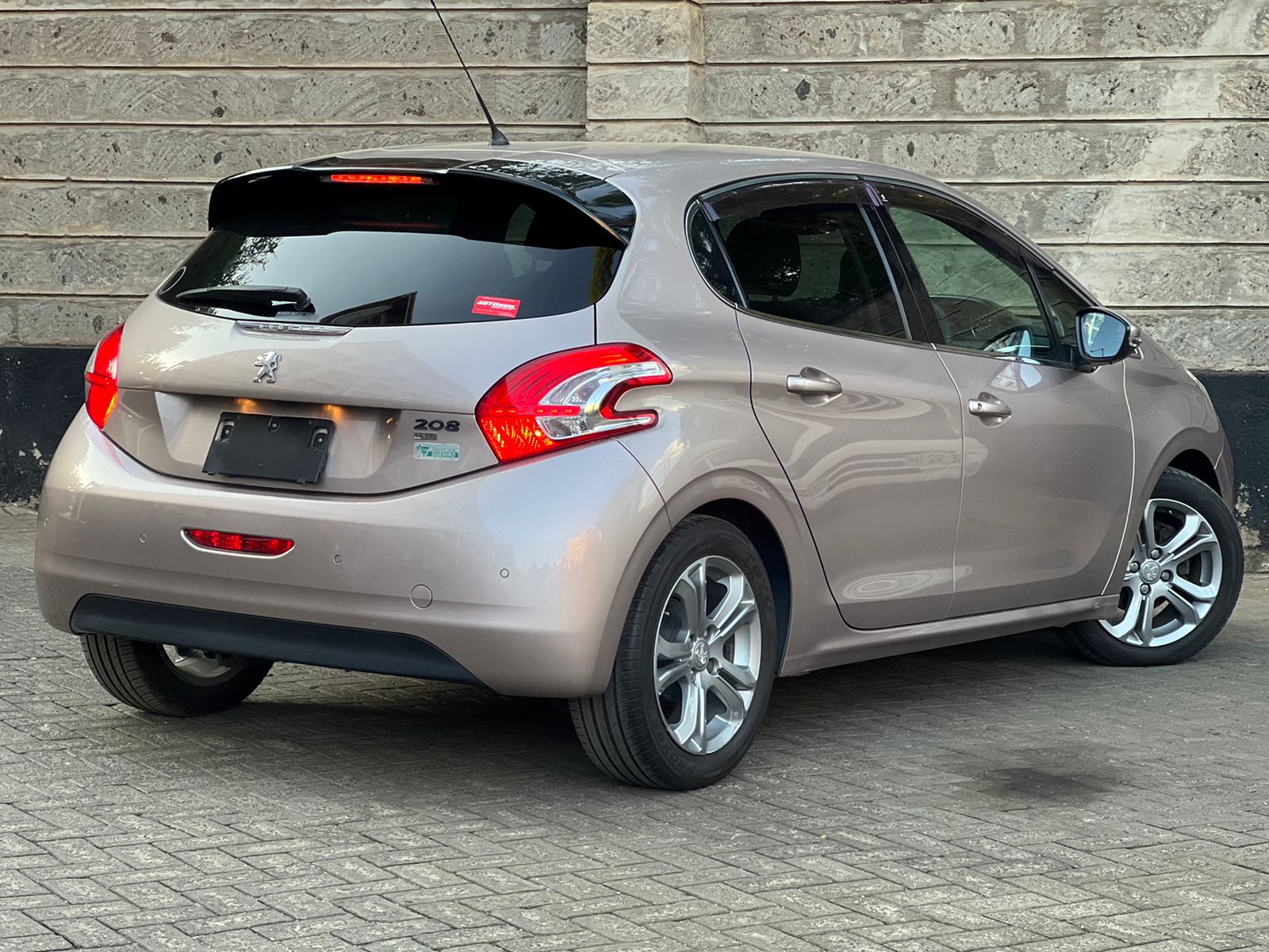 2015 Peugeot 208
