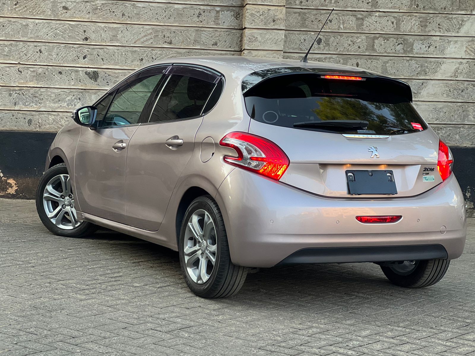 2015 Peugeot 208