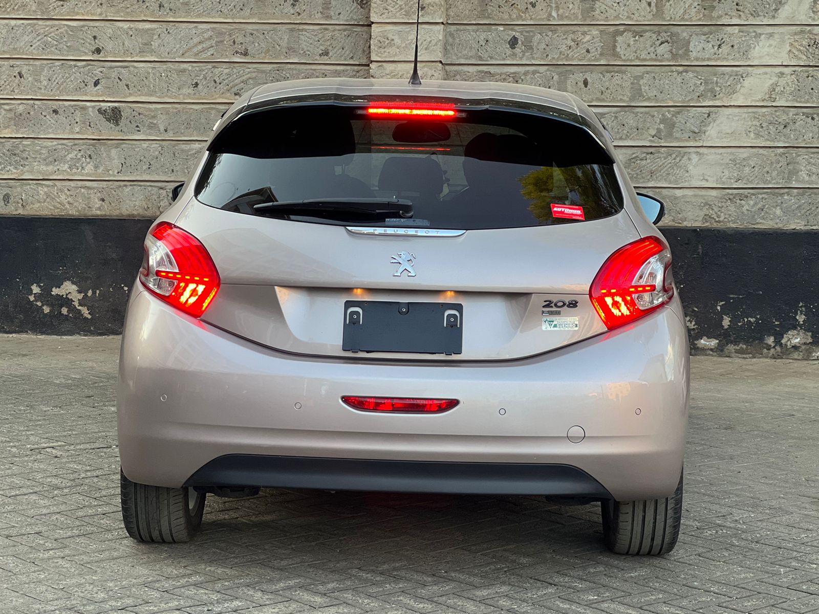 2015 Peugeot 208