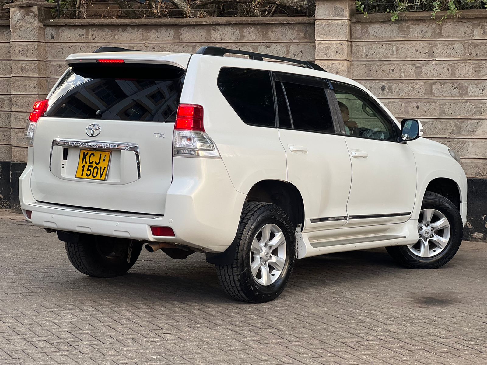 2010 Toyota Prado TX (Sunroof)