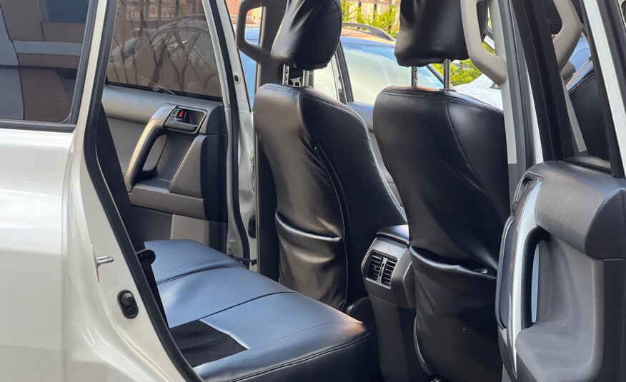 2010 Toyota Prado TX (Sunroof)