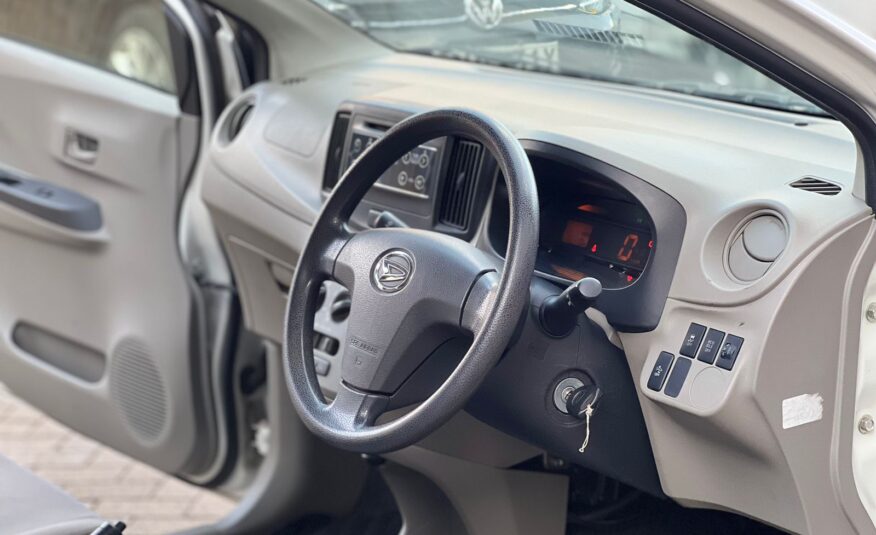 2015 Daihatsu Mira EIS