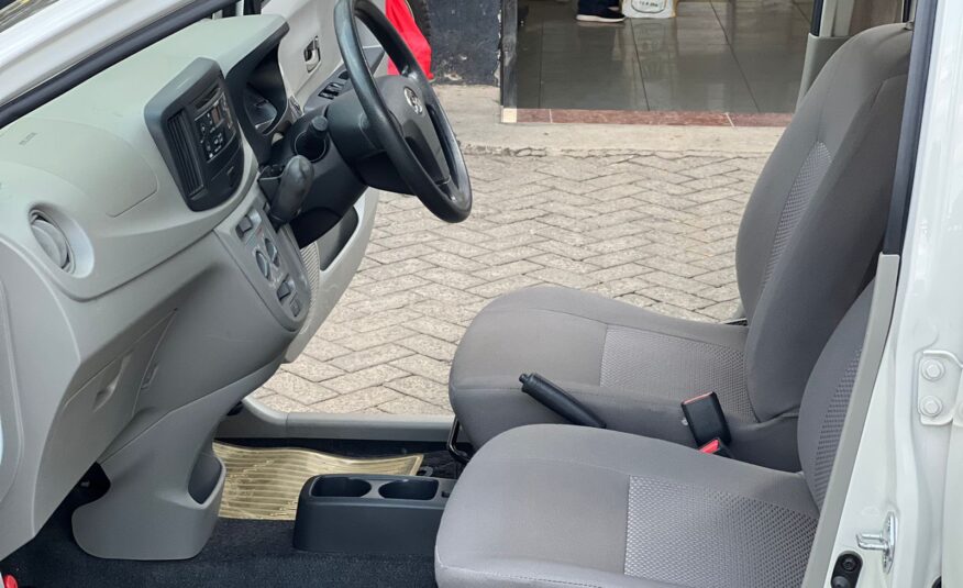 2015 Daihatsu Mira EIS