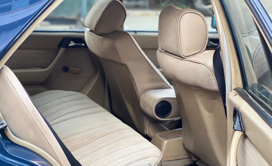 1986 Mercedes Benz W124