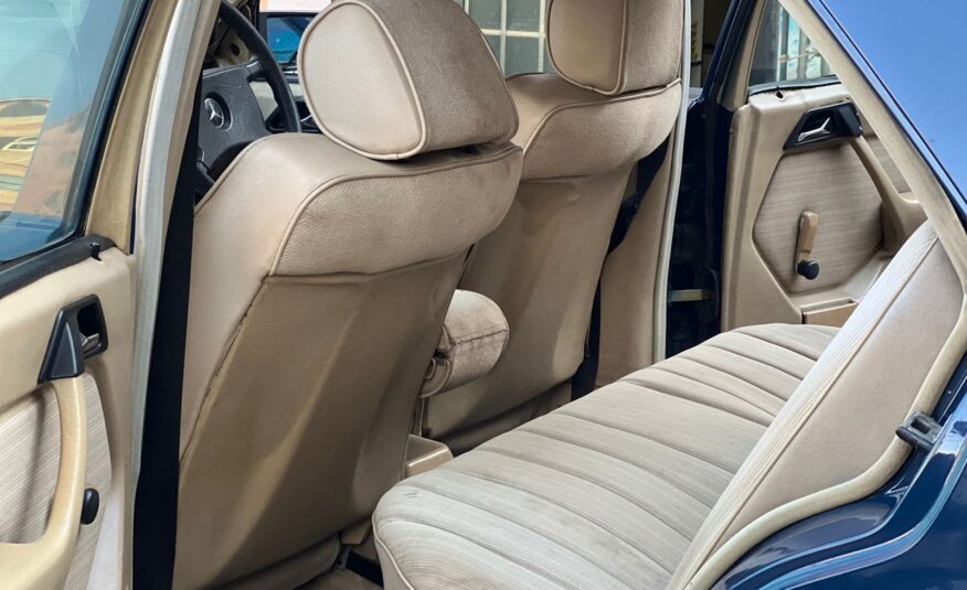 1986 Mercedes Benz W124
