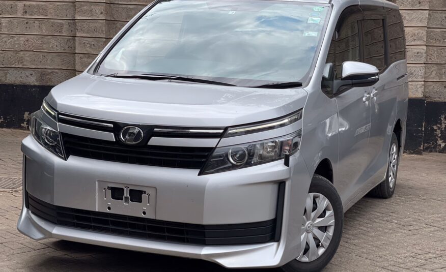 2015 Toyota Voxy