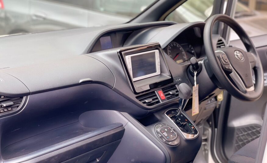 2015 Toyota Voxy