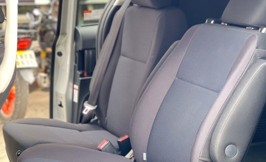 2015 Toyota Voxy