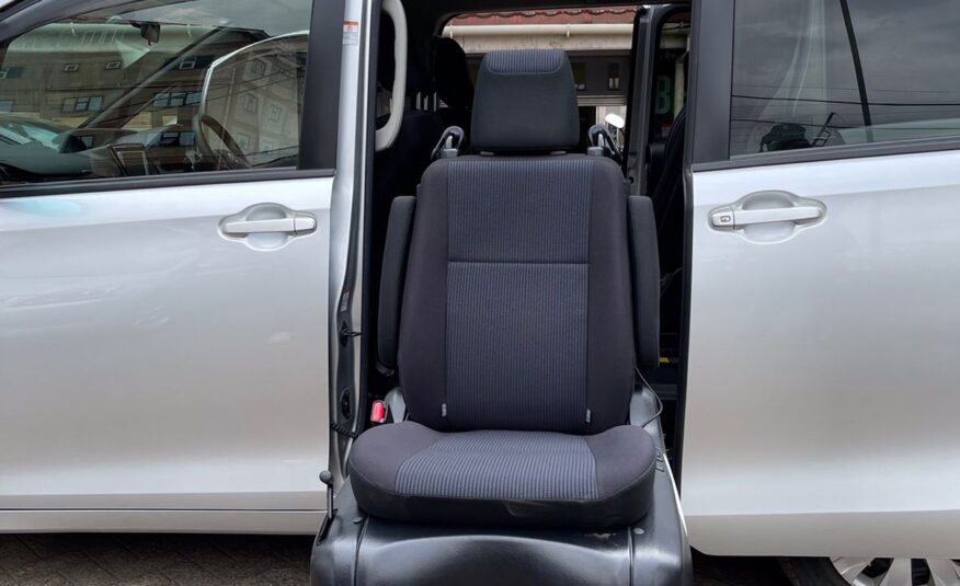 2015 Toyota Voxy