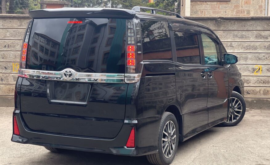 2015 Toyota Voxy Black