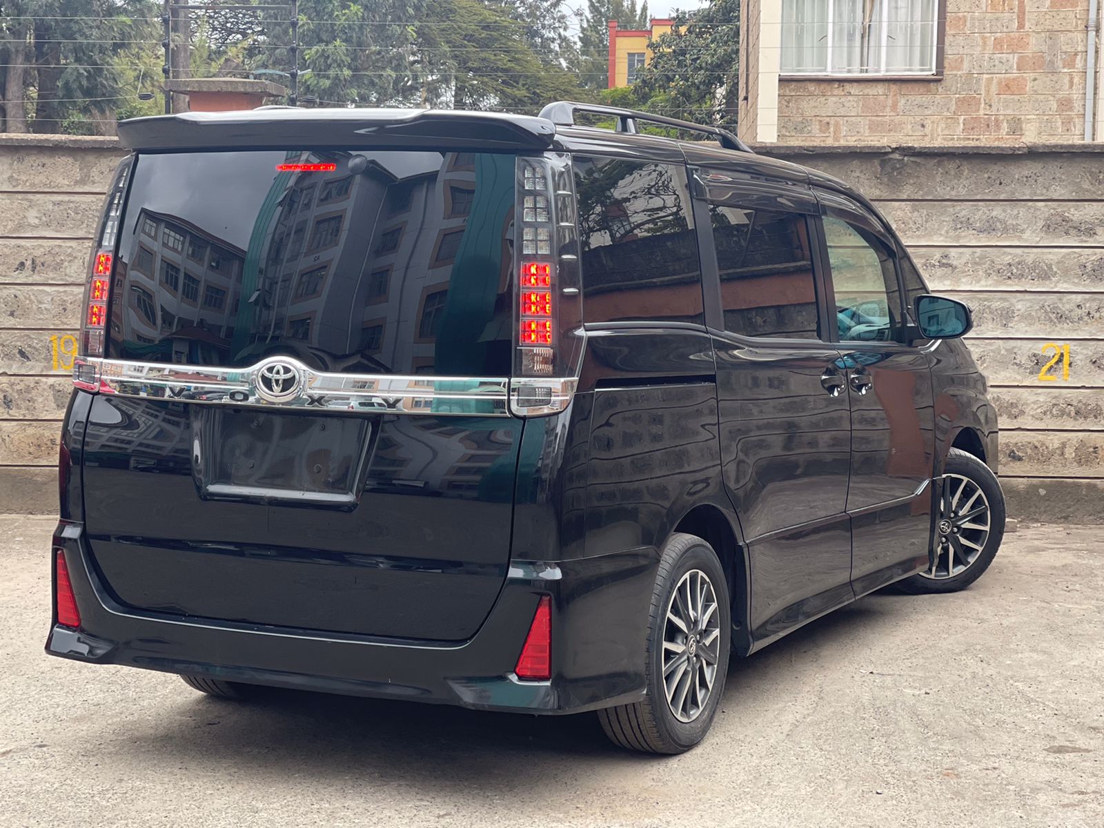 2015 Toyota Voxy Black
