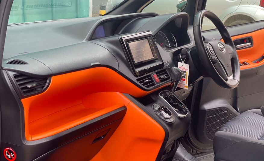 2015 Toyota Voxy Black