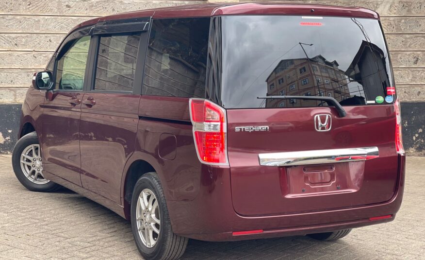 2015 Honda Stepwgn
