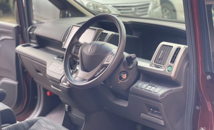 2015 Honda Stepwgn